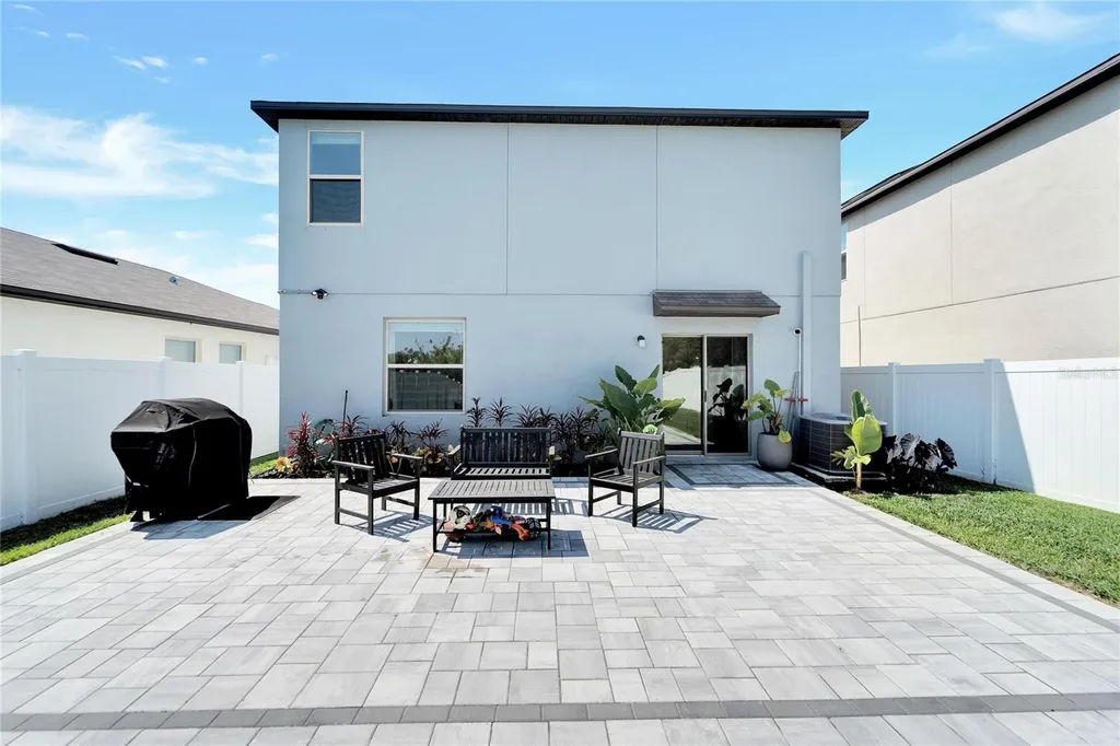 403 Royal Empress Drive Ruskin FL 33570