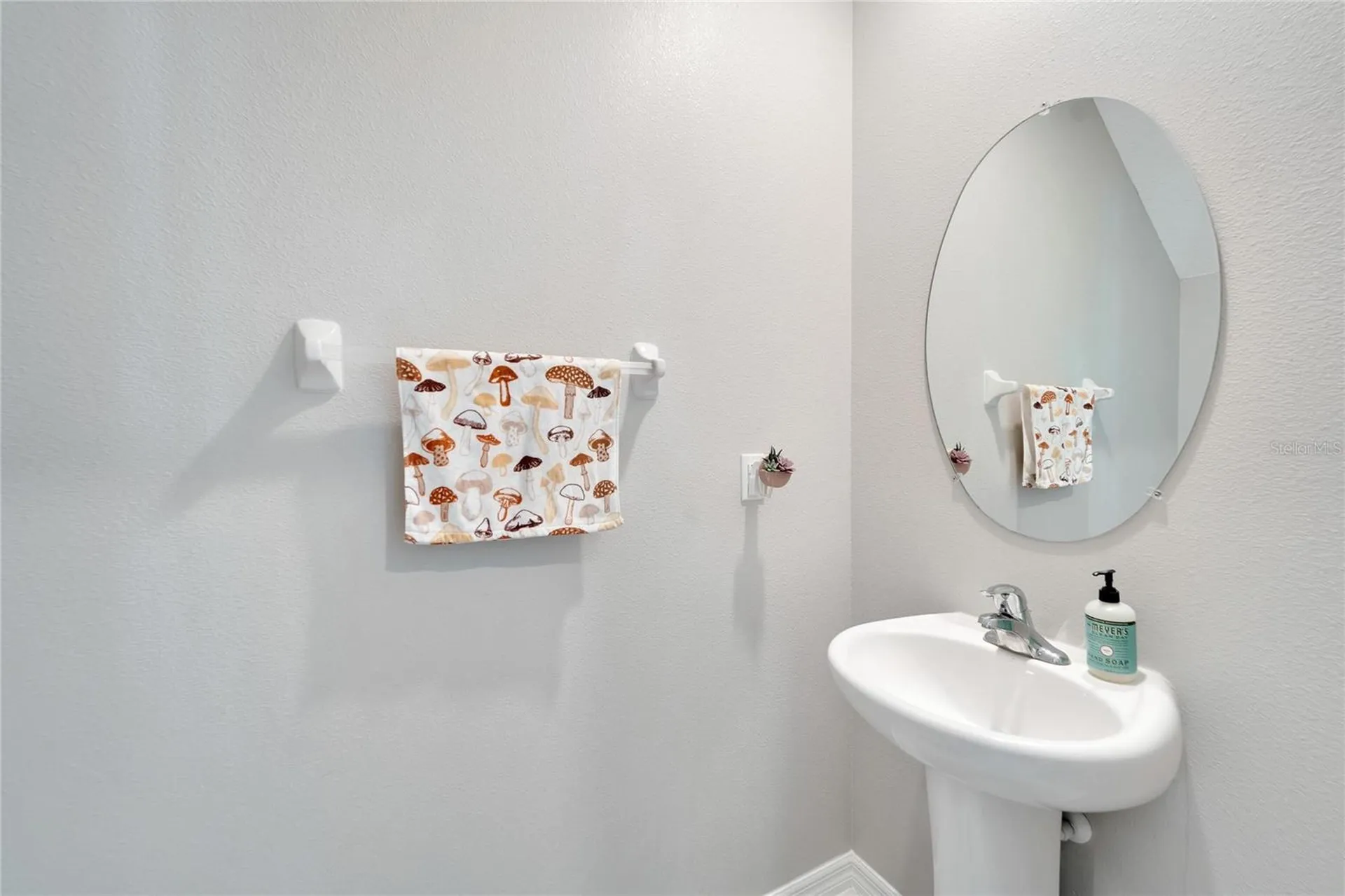 403 Royal Empress Drive Ruskin FL 33570