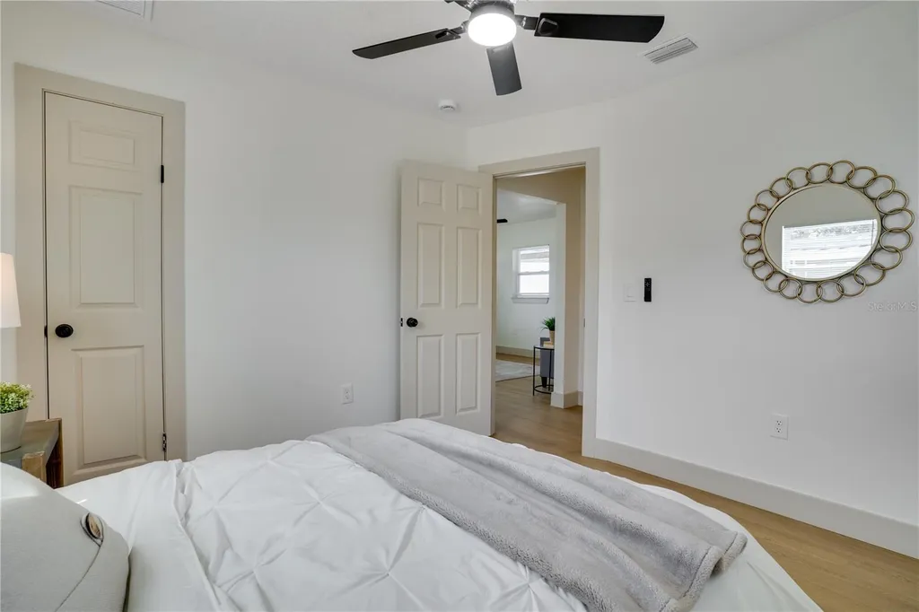 5460 77th Avenue N Pinellas Park FL 33781