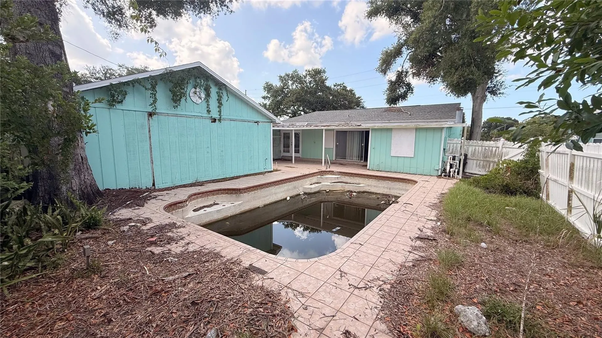 5045 38th Avenue N St Petersburg FL 33710