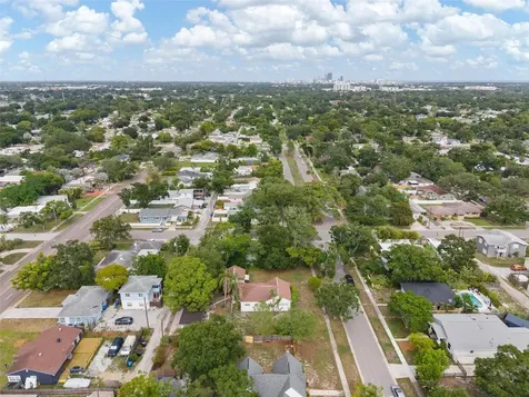 4605 8th Avenue N St Petersburg FL 33713