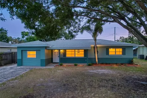 9813 51st Avenue N St Petersburg FL 33708