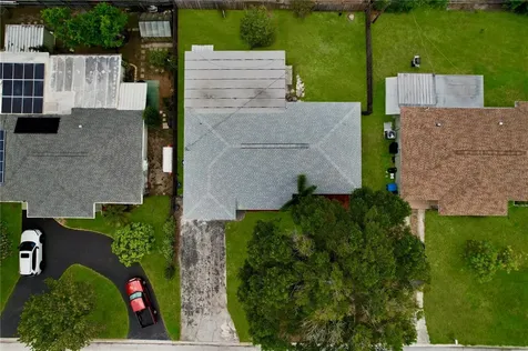 9813 51st Avenue N St Petersburg FL 33708
