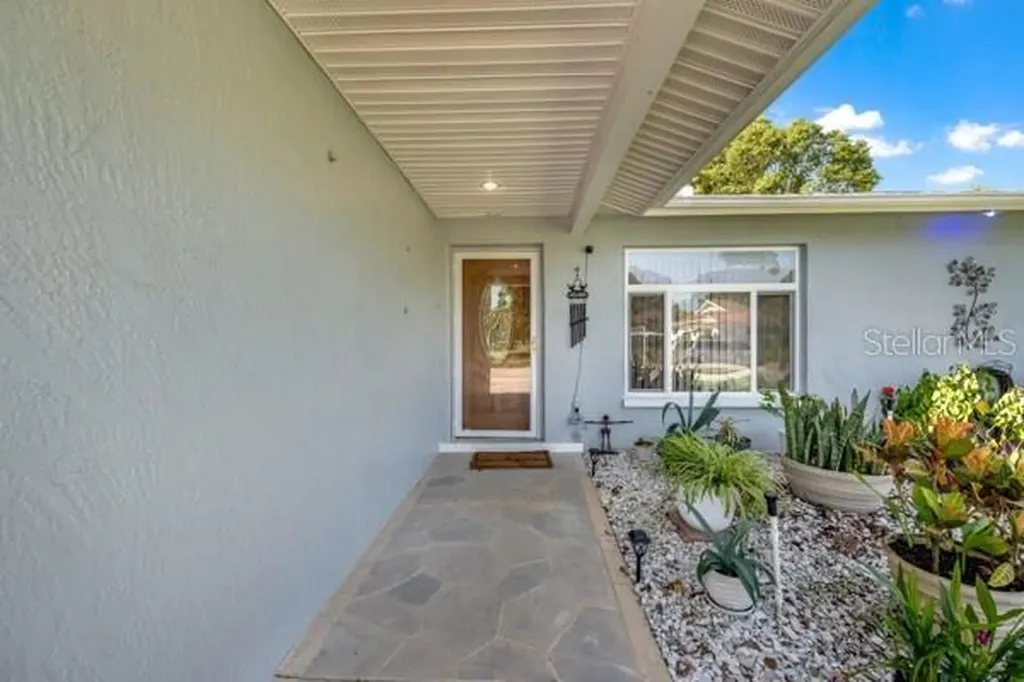 133 Stafford Circle Palm Harbor FL 34684
