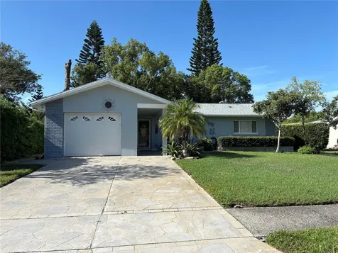 133 Stafford Circle Palm Harbor FL 34684