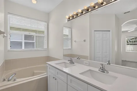 4915 Santa Clara Drive Orlando FL 32837