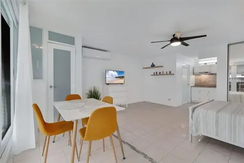 5869 Isla Verde Avenue Carolina PR 00979