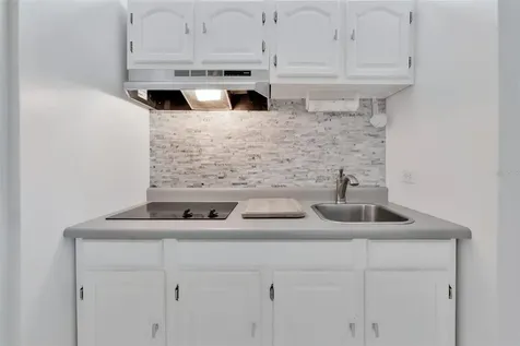 5869 Isla Verde Avenue Carolina PR 00979