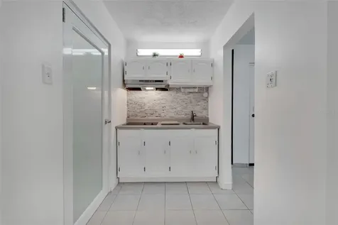 5869 Isla Verde Avenue Carolina PR 00979