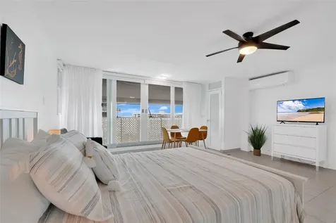 5869 Isla Verde Avenue Carolina PR 00979