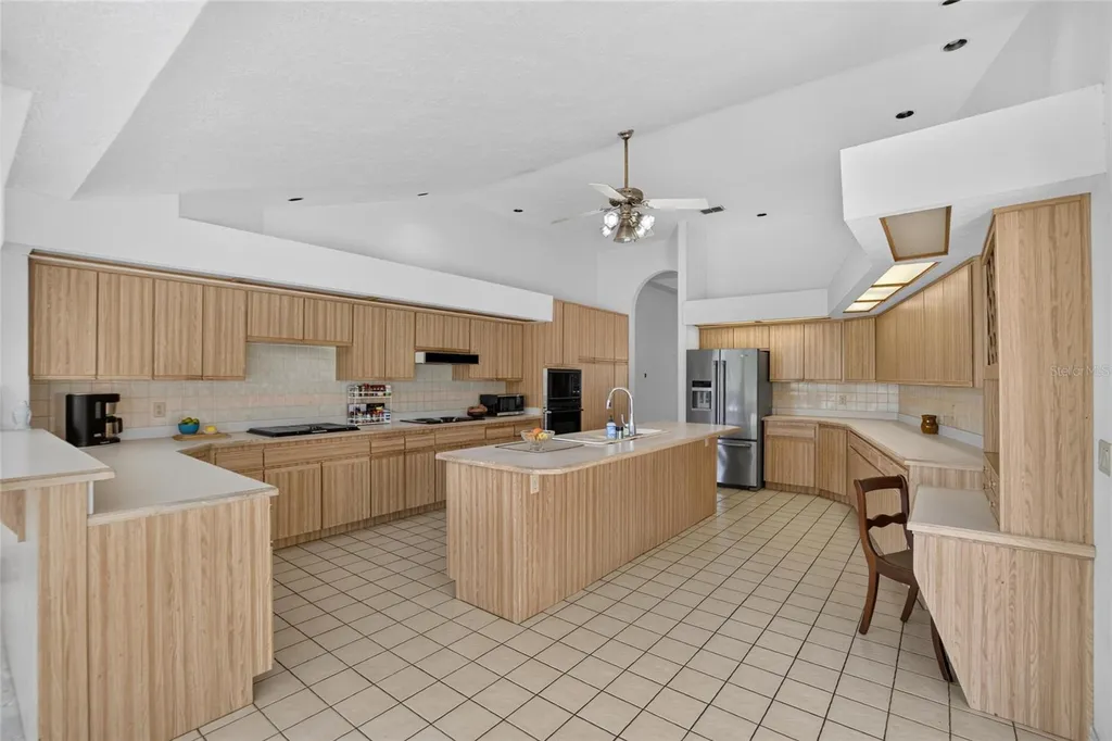 2714 Pine Club Drive Plant City FL 33566