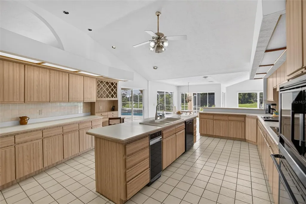2714 Pine Club Drive Plant City FL 33566