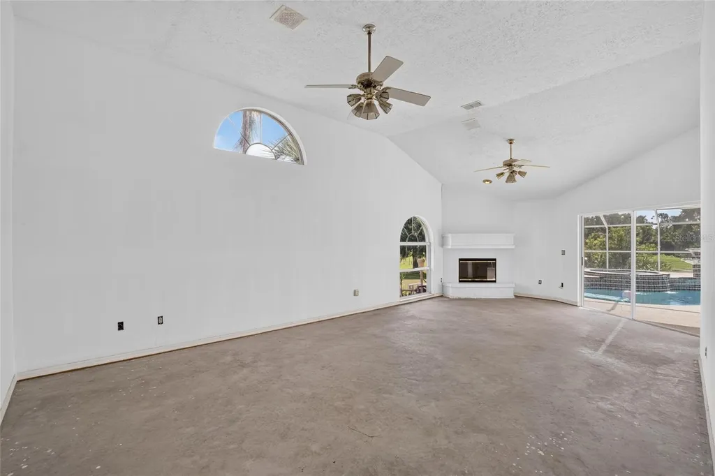 2714 Pine Club Drive Plant City FL 33566