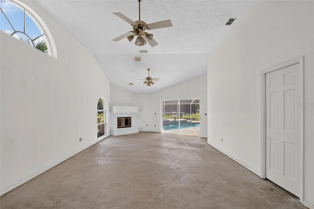 2714 Pine Club Drive Plant City FL 33566