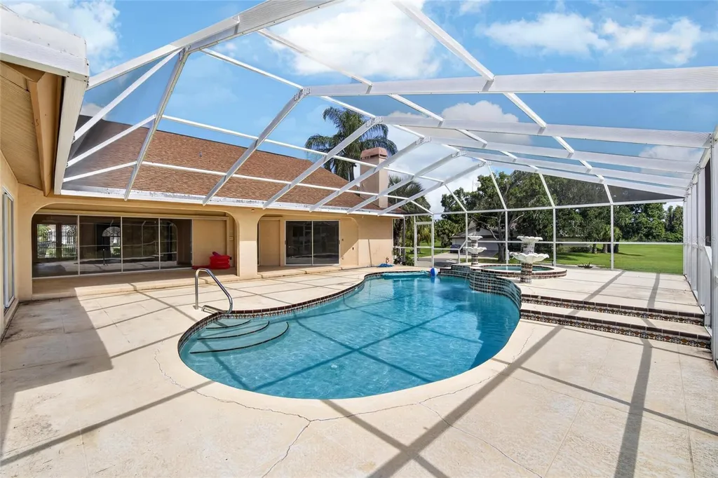2714 Pine Club Drive Plant City FL 33566
