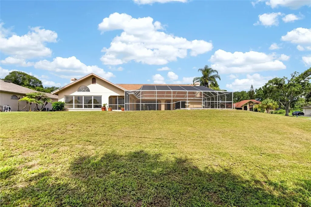2714 Pine Club Drive Plant City FL 33566