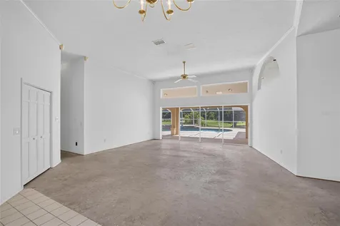 2714 Pine Club Drive Plant City FL 33566