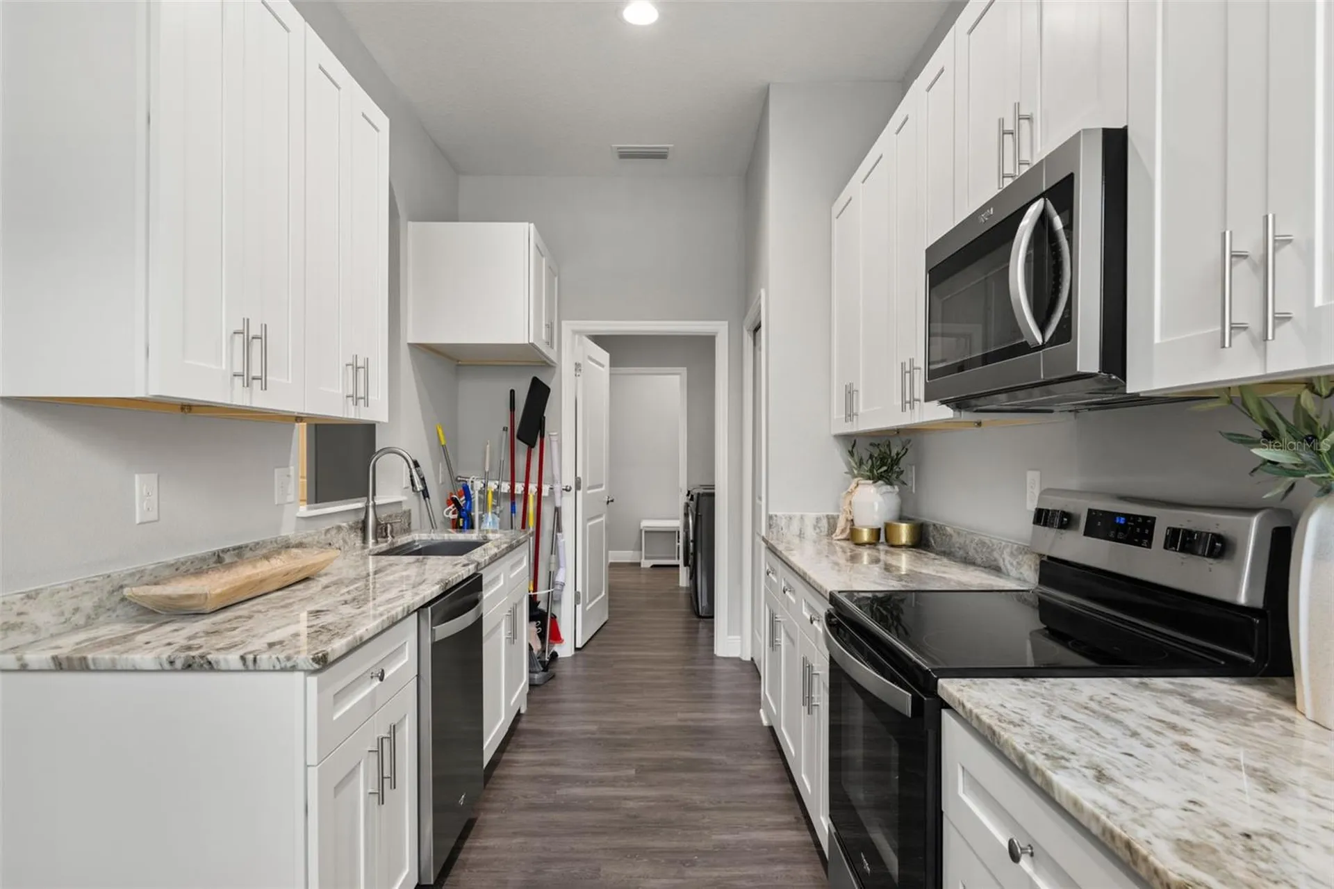 2730 Robertson Trail Lutz FL 33559