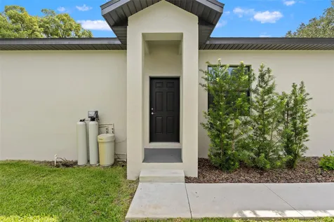 2730 Robertson Trail Lutz FL 33559