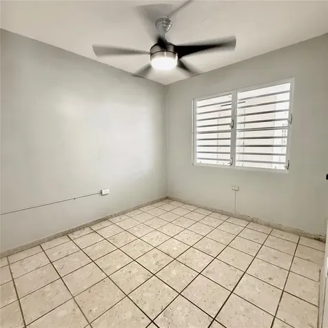 143 Jardines De Country Club Carolina PR 00983