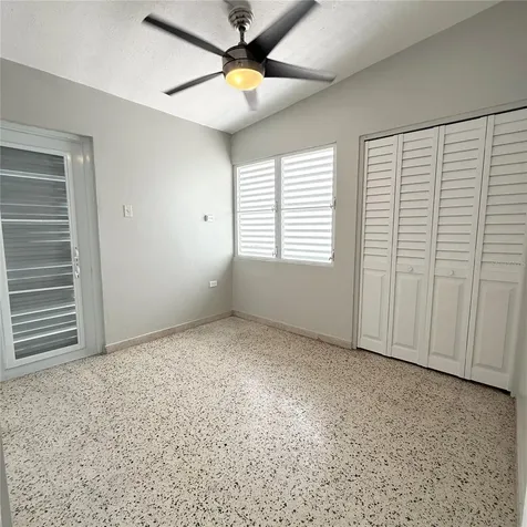 143 Jardines De Country Club Carolina PR 00983