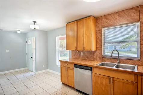 50 N Edgemon Avenue Winter Springs FL 32708
