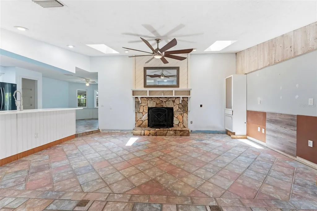 670 Sparrow Avenue Palm Harbor FL 34683