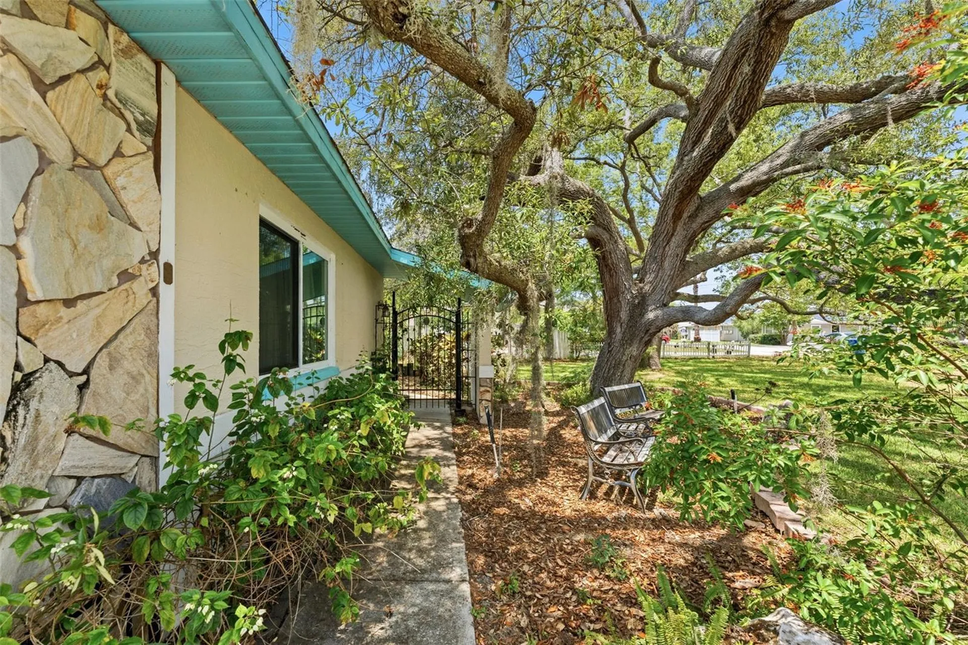 670 Sparrow Avenue Palm Harbor FL 34683