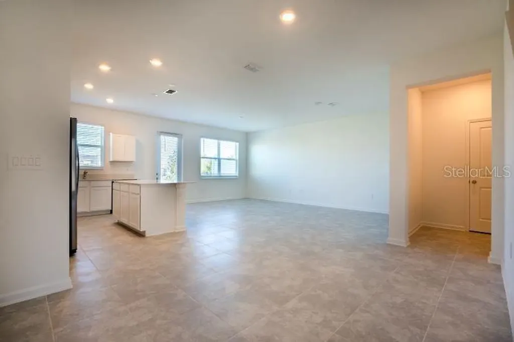 339 Nine Iron Drive Davenport FL 33896