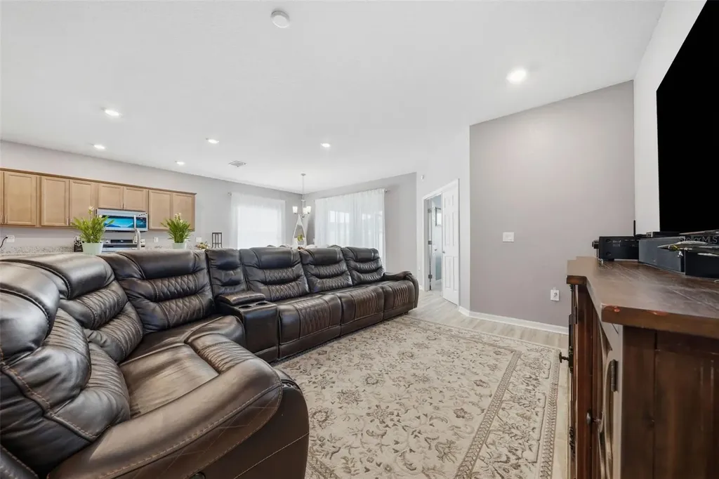 2486 Matterhorn Trail Davenport FL 33837