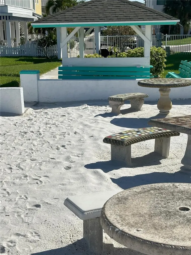181ST Ave W Redington Shores FL 33708
