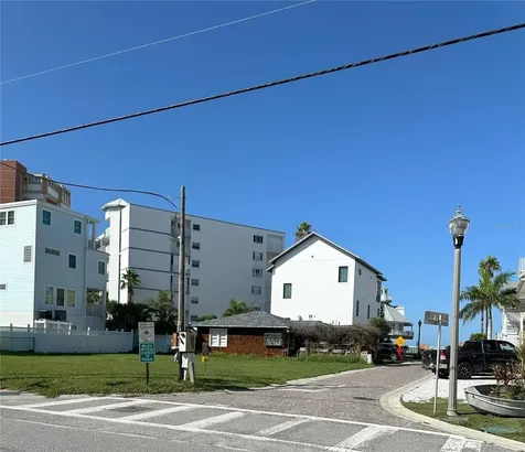 181ST Ave W Redington Shores FL 33708