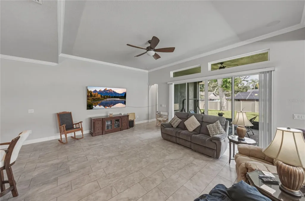 1017 Tracey Ann Loop Seffner FL 33584