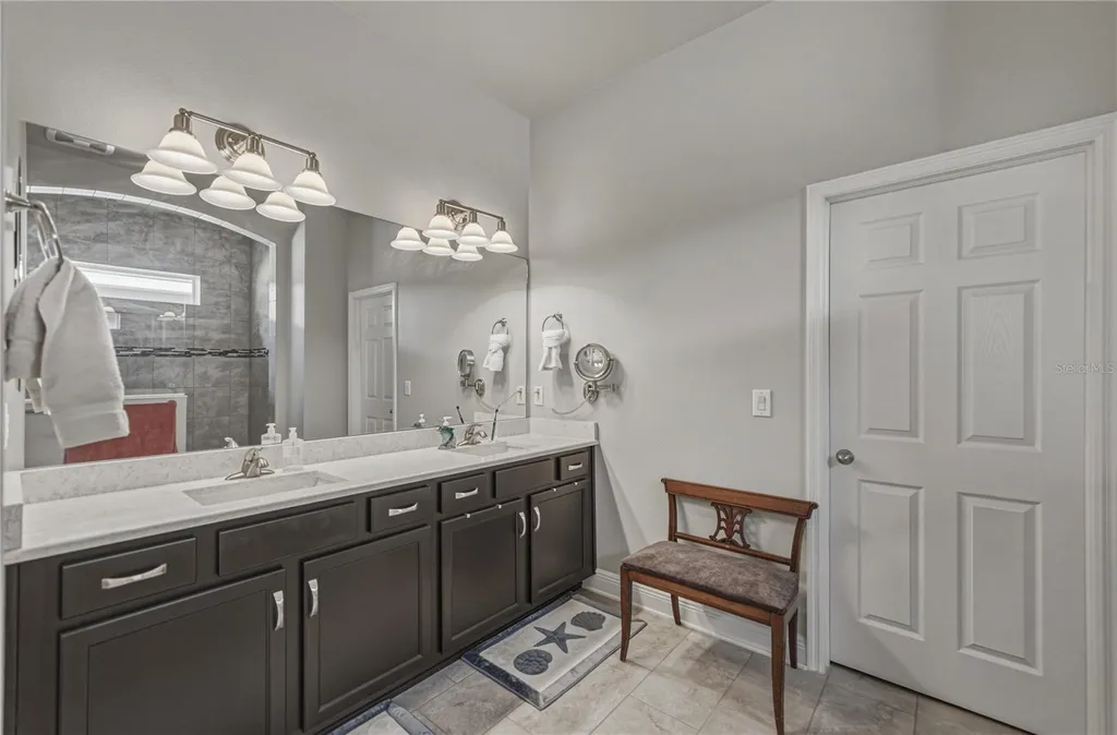 1017 Tracey Ann Loop Seffner FL 33584