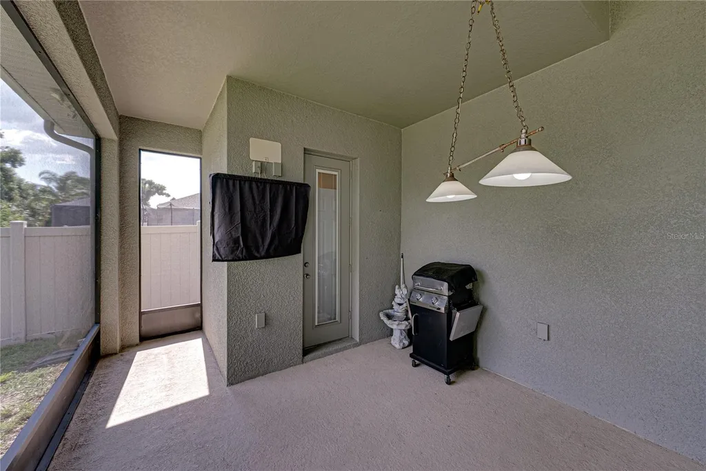 1017 Tracey Ann Loop Seffner FL 33584