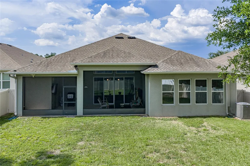 1017 Tracey Ann Loop Seffner FL 33584