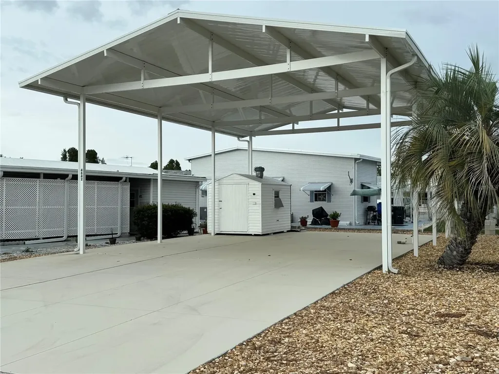 4842 Bobby Avenue Zephyrhills FL 33541