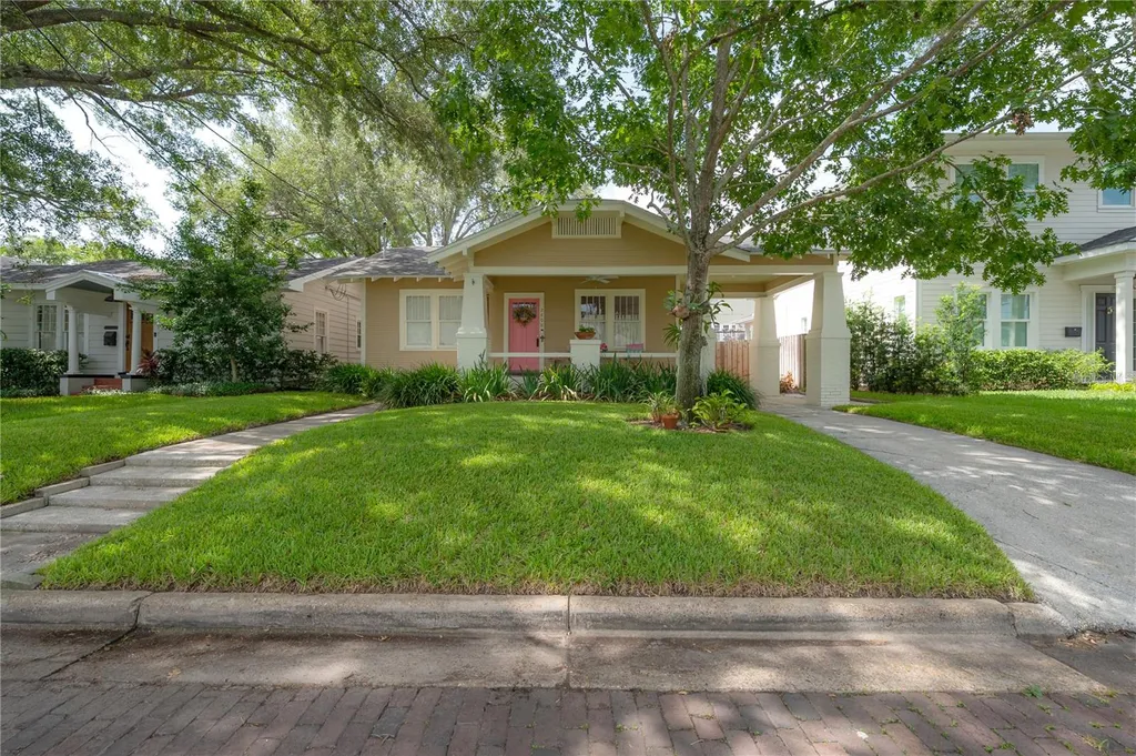 2808 W Aquilla Street Tampa FL 33629
