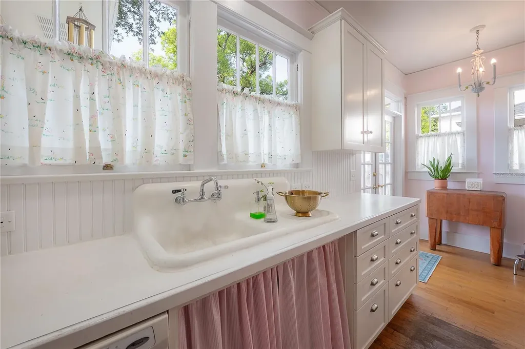 2808 W Aquilla Street Tampa FL 33629