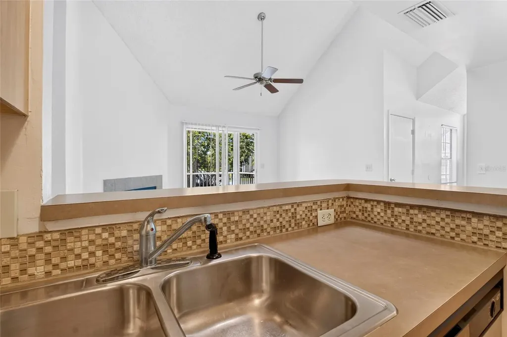 6088 Westgate Drive Orlando FL 32835
