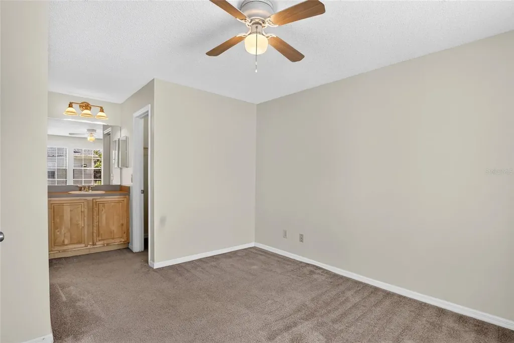 6088 Westgate Drive Orlando FL 32835