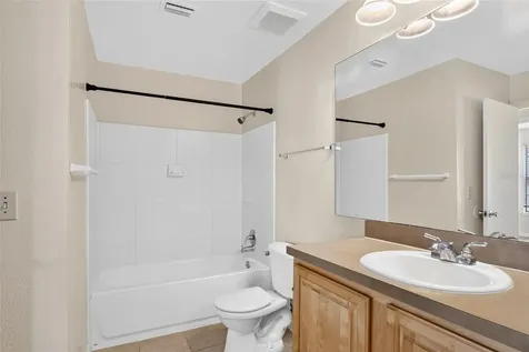 6088 Westgate Drive Orlando FL 32835