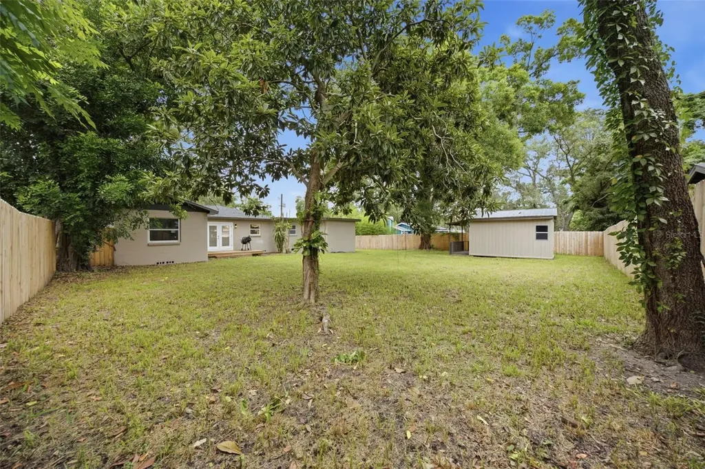 8719 N Temple Avenue Tampa FL 33617