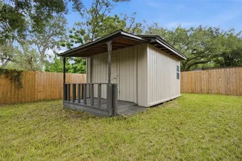 8719 N Temple Avenue Tampa FL 33617