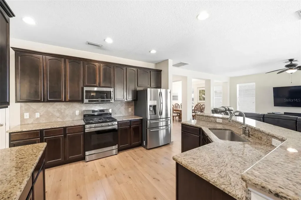 2734 Silvermoss Drive Wesley Chapel FL 33544