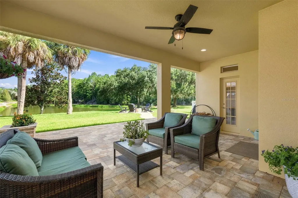 2734 Silvermoss Drive Wesley Chapel FL 33544