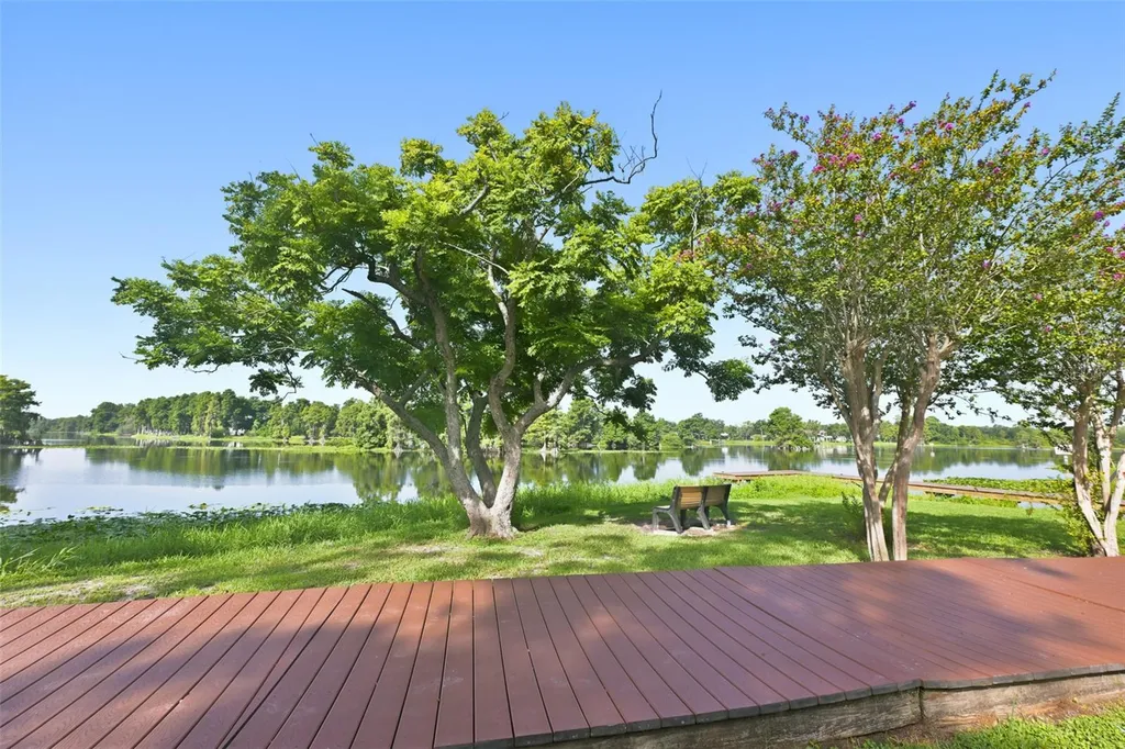 704 E River Drive Tampa FL 33617