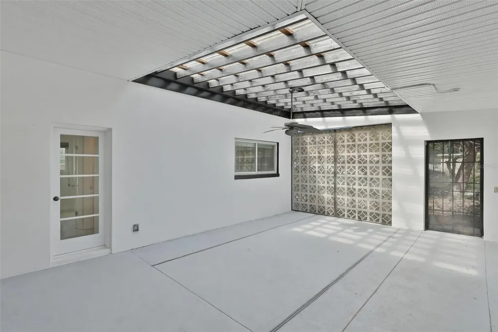 704 E River Drive Tampa FL 33617