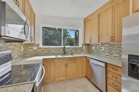 704 E River Drive Tampa FL 33617