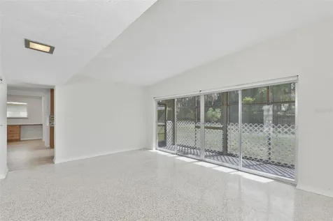 704 E River Drive Tampa FL 33617